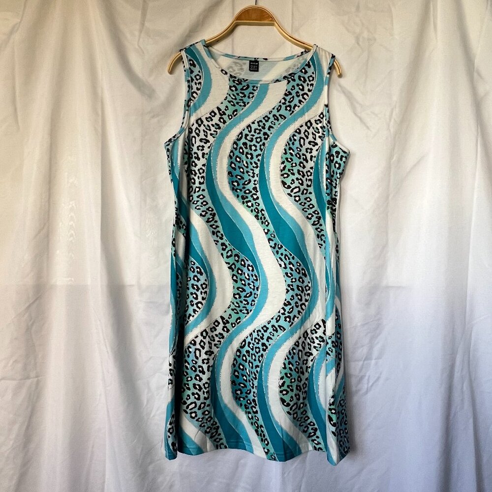 Item 110 Womens Dress - Comfy Funky Pattern Dress - NWOT
